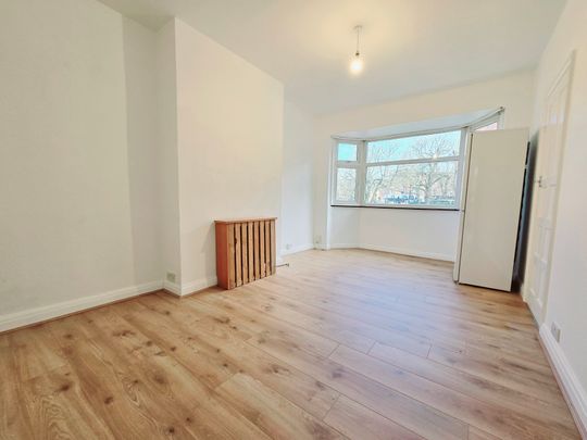 Oldfield Lane North, Greenford - Photo 1