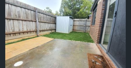 Modern Comfort & Convenience in the Heart of Werribee - Photo 2