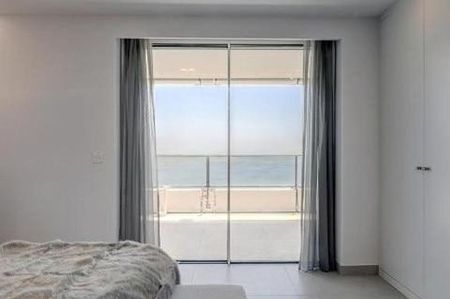 2 bedroom luxury Apartment for rent in Marbella Del Este, Andalusia - Photo 4