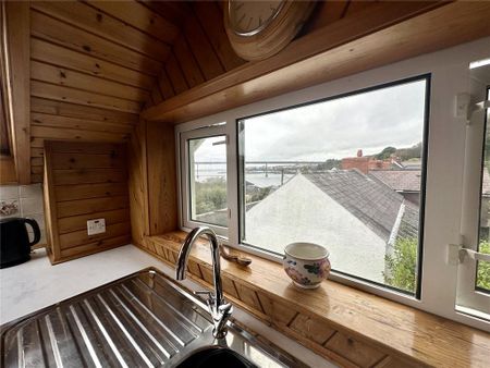 3 bedroom detached house to rent - Photo 2
