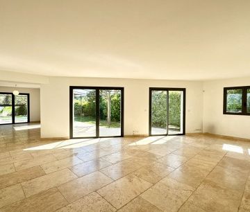 Maison • Grand Sud- Aix la Duranne - Photo 4