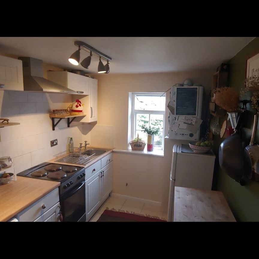 2 Bed Flat, Bedminster Down Road, BS13 - Photo 1