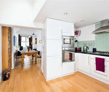 3 bedroom end of terrace house to rent - Photo 3