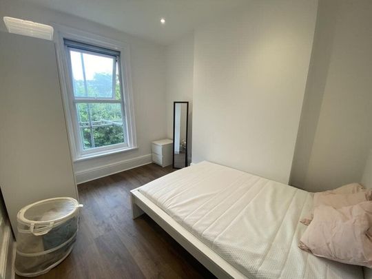 Carlton Road, Bournemouth, - Photo 1