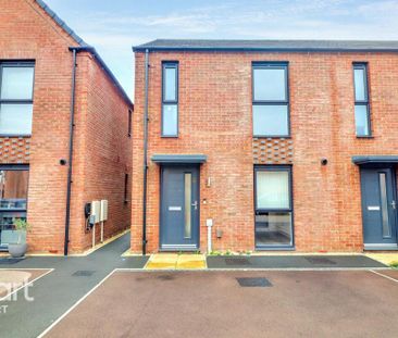 3 bedroom semi-detached house to rent - Photo 2