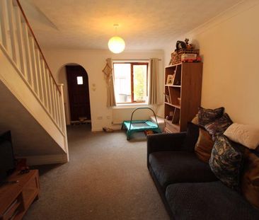 2 bedroom semi-detached house to rent - Photo 2