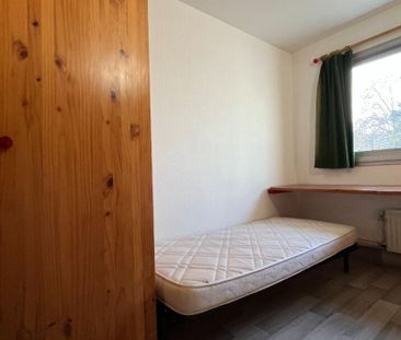 Location Appartement 1 pièce(s) de 9 m2 - Photo 4