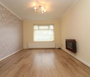 3 bedroom House To Let - Photo 2