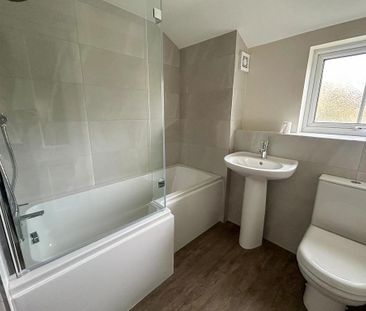 2 bedroom detached house to rent - Photo 4