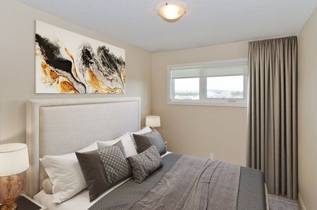 Varsity Place Apartments - Photo 4