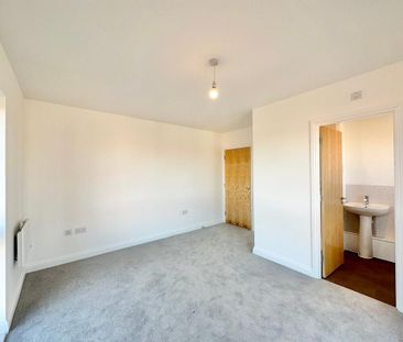 2 bedroom property to rent - Photo 1