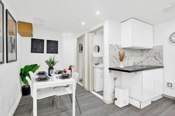 1 bedroom flat to rent - Photo 1