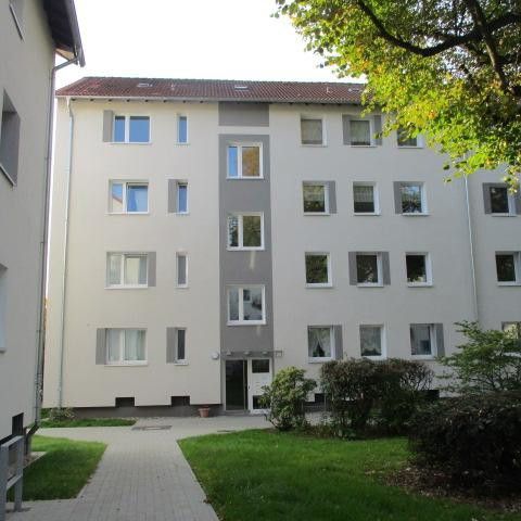 Schöne, renovierte 3-Zimmer-Wohnung mit Balkon! - Foto 1