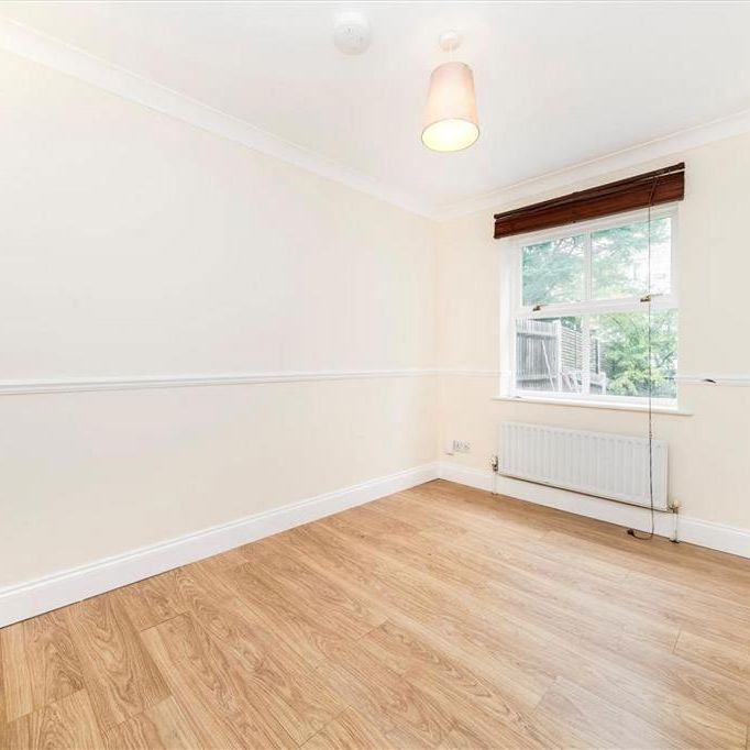 5 bedroom terraced house to rent - Photo 1