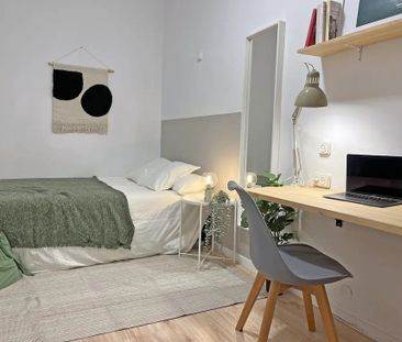 Carrer del Comte dUrgell, Barcelona, Catalonia 08011 - Photo 4