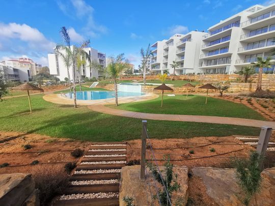 Apartamento T1 para Arrendamento Anual na Praia da Rocha - Photo 1