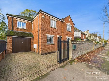 3 bedroom detached house to rent - Photo 3
