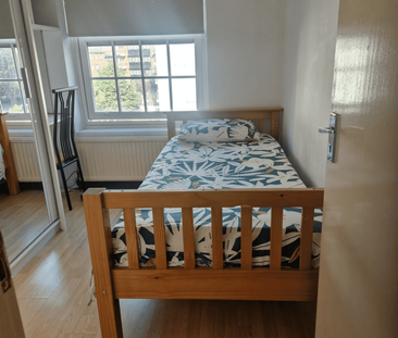 1 bedroom in a house share to rent - Photo 3