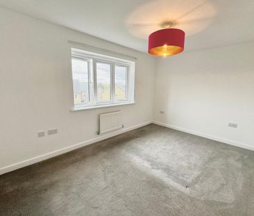 2 bedroom semi-detached house to rent - Photo 5