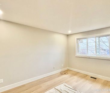 EXPANSIVE 4-BEDROOM +DEN DETACHED HOUSE WITH BEAUTIFUL FINISHES - Photo 6