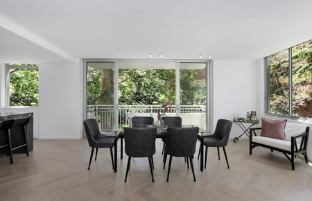 Luxury Renovated Retreat On Its Own Private Level - Photo 2