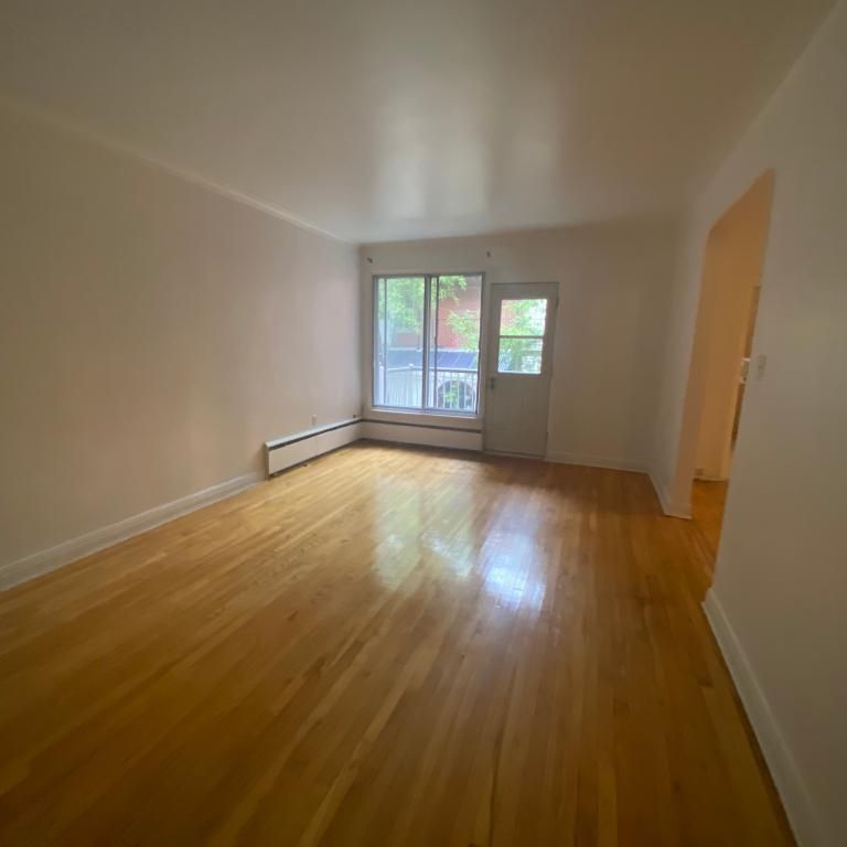 NDG Apt 1 bedroom - Photo 1