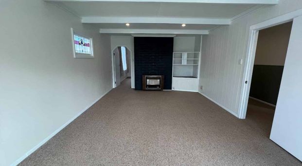 Character family home in Aramoho - Photo 1