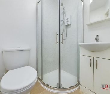 House share to rent - Photo 2