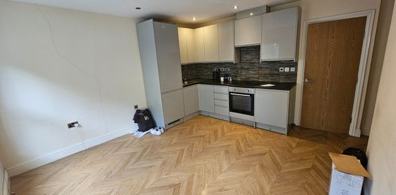 1 Bed Flat, Rear Of, SW19 - Photo 2