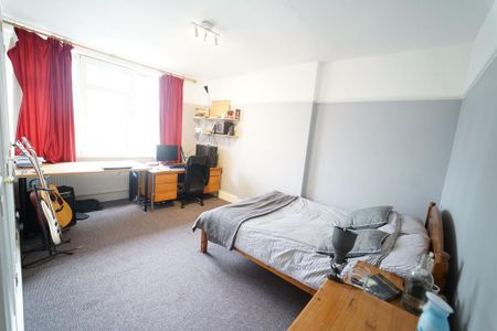 6 bedroom house to rent - Photo 4