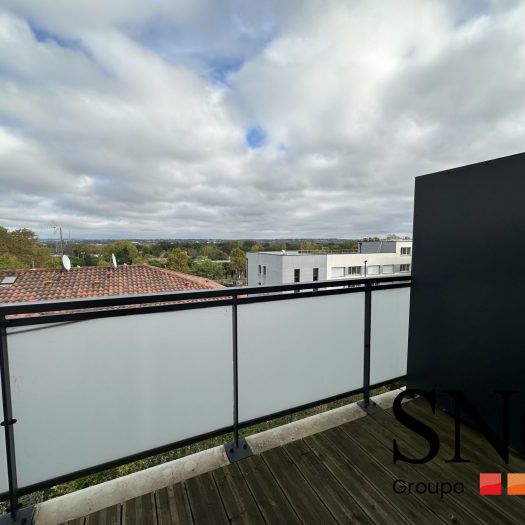 T3 AVEC BALCON + PKG EN SOUS SOL ET CAVE - Photo 1