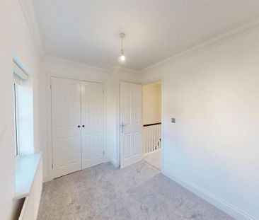 2 bedroom end of terrace house to rent - Photo 5