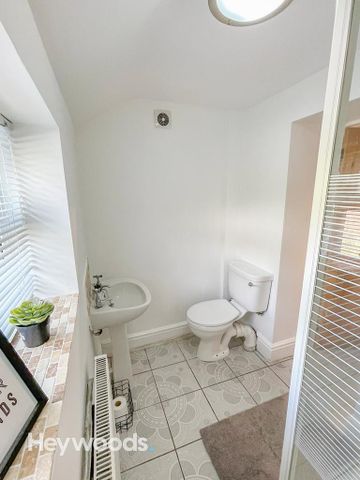 1 bedroom house of multiple occupation to rent - Photo 5