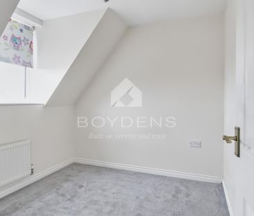 Robin Crescent, Colchester - Photo 3