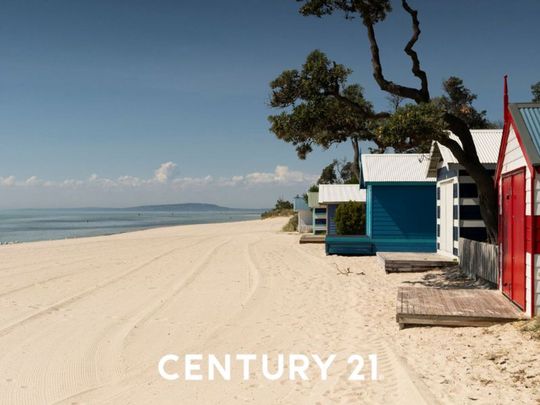 Beachfront Living Available Now&excl; - Photo 1