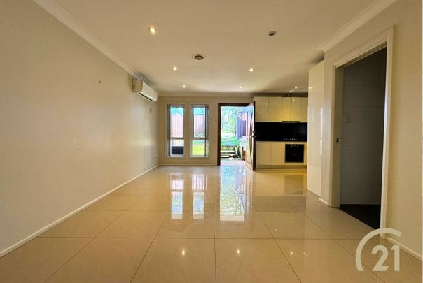 Spacious 2 Bedroom Granny Flat&comma; Water Inc&excl; - Photo 1
