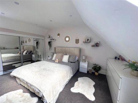 3 Bedroom House - Westridge Road, Southampton - Photo 2