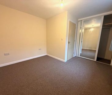 2 bedroom semi-detached house to rent - Photo 3