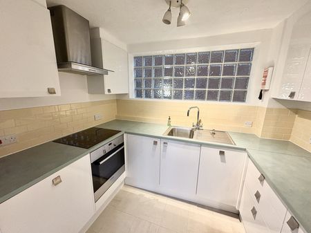 2 bedroom apartment to rent - Photo 3