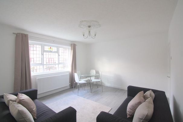 3 bedroom flat to rent - Photo 1