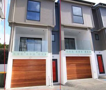 Modern, light and beautifully designed home - Photo 2