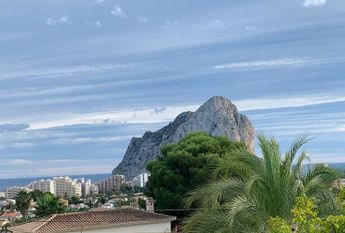 Villa for rent with 3 bedrooms and pool in Calpe for the winter season.