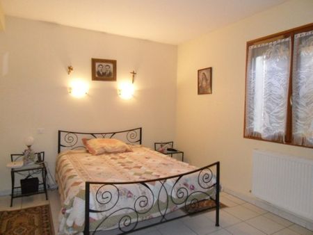 Libre le ..20/12/2025 Mt Loyer :904,03 Mt des charges :20,33 - Photo 4