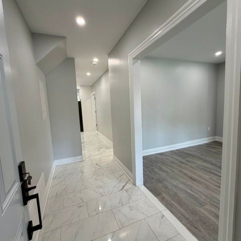 For Lease - 19 MOUNT ROYAL Avenue Unit# Main Level, Toronto, Ontario - Photo 1