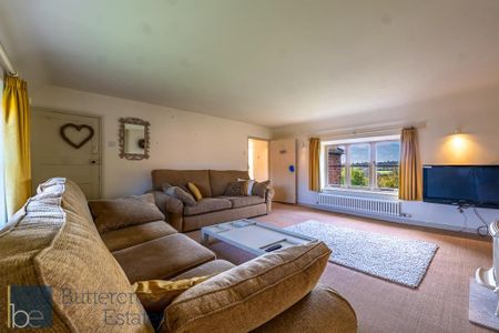 3 bedroom detached house to rent - Photo 4