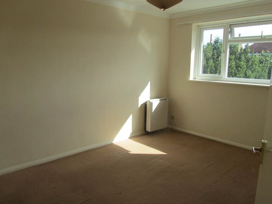 Belle Vue Road, Eastbourne - Photo 1