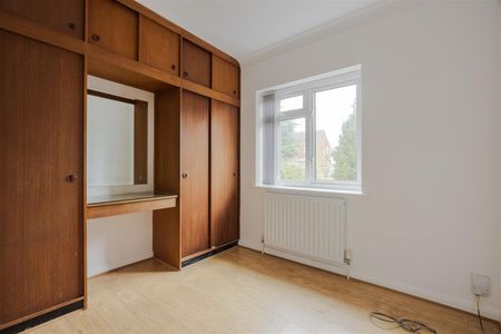 To Let 3 Bed Bungalow - Semi Detached - Photo 2