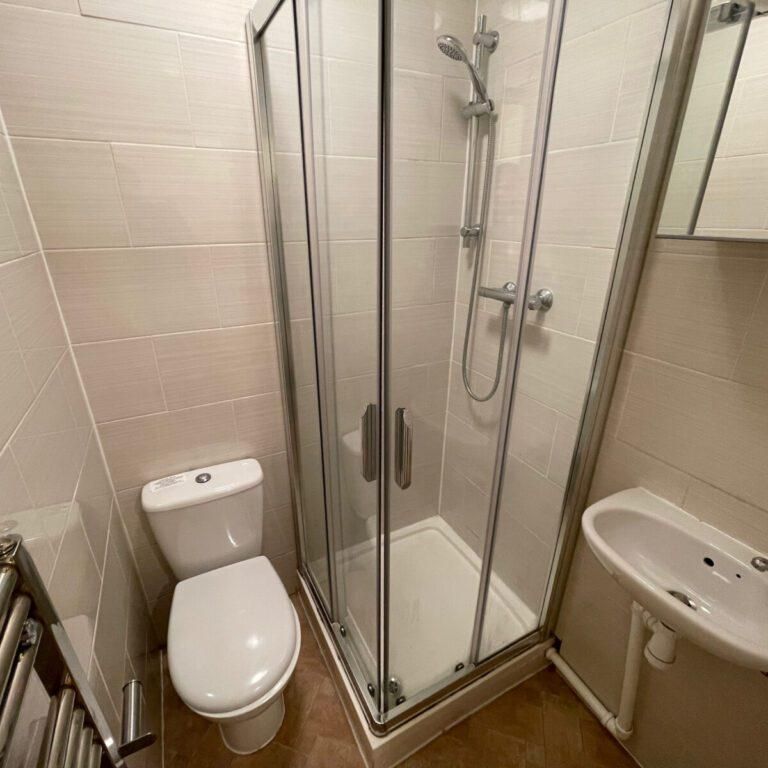 4 bedroom terraced house to rent - Photo 1