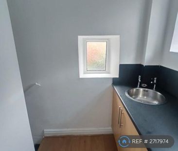 2 bedroom semi-detached house to rent - Photo 2