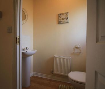 3 bedroom terraced house to rent - Photo 2